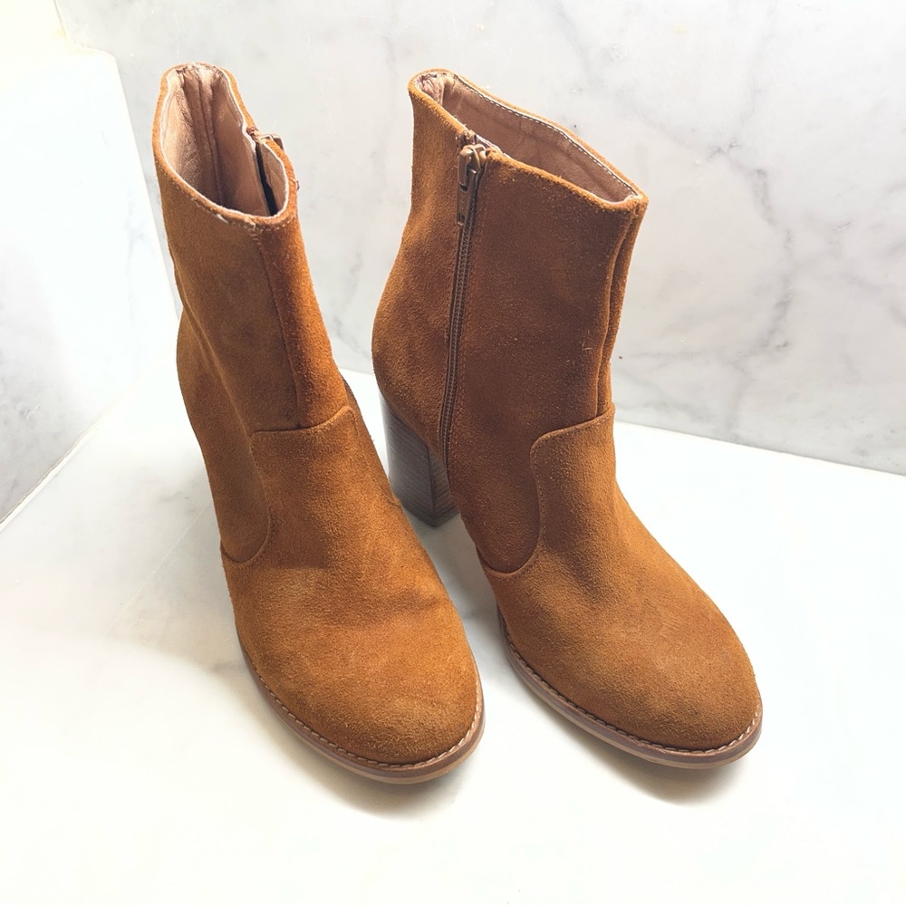 House of Harlow 1960 Arabella Suede Heeled Boots size 7